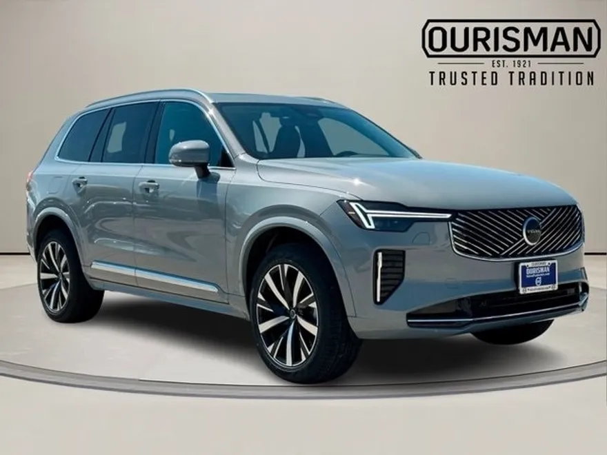 2025 Volvo XC90 Core photo 1
