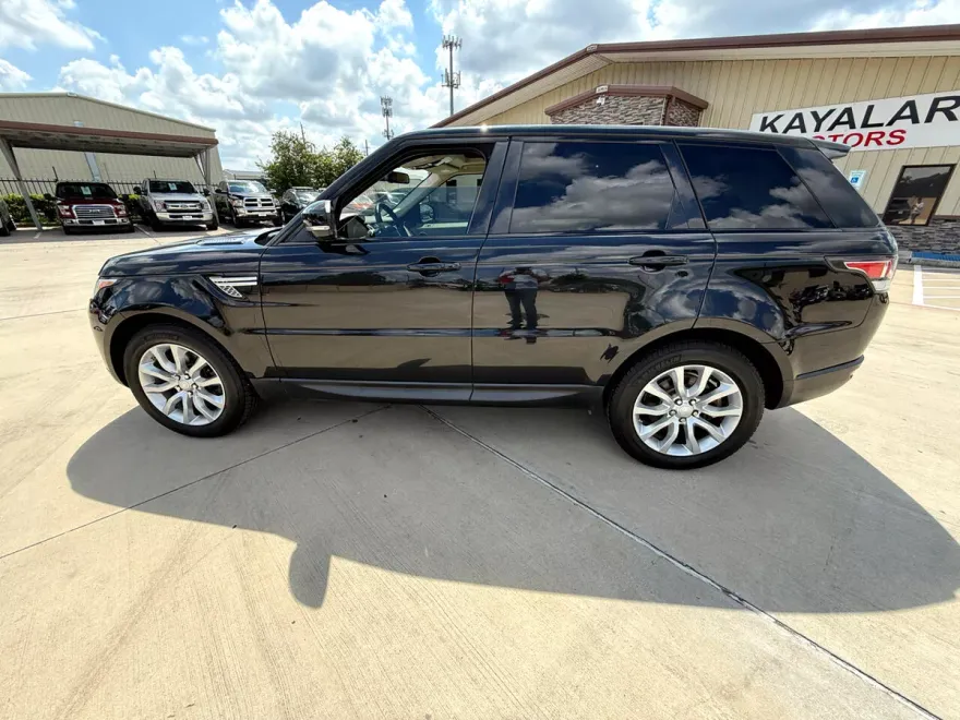 2016 Land Rover Range Rover Sport HSE photo 1