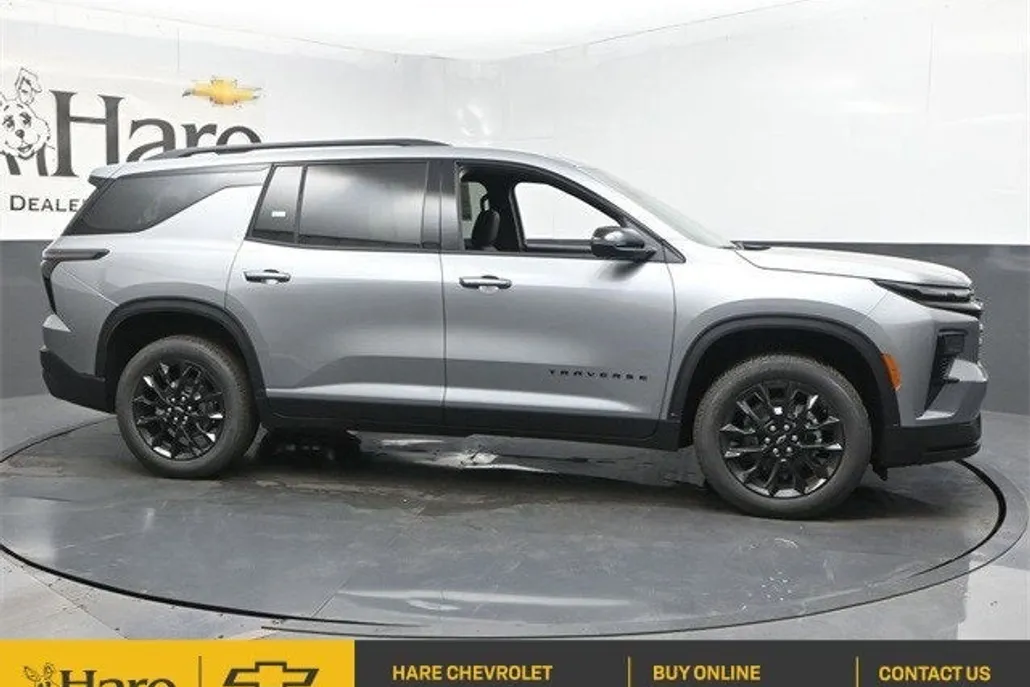 2026 Chevrolet Traverse photo 1