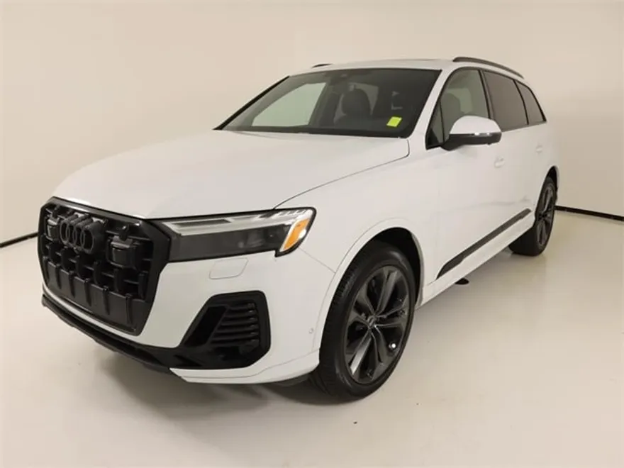 2025 Audi Q7 55 Premium Plus photo 1