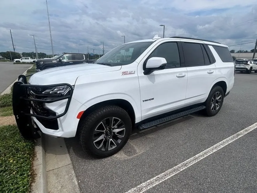 2022 Chevrolet Tahoe LT photo 1