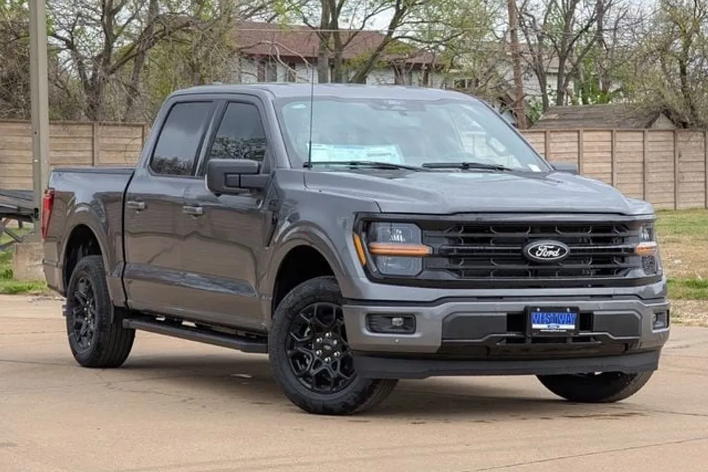 2025 Ford F-150 XLT photo 1
