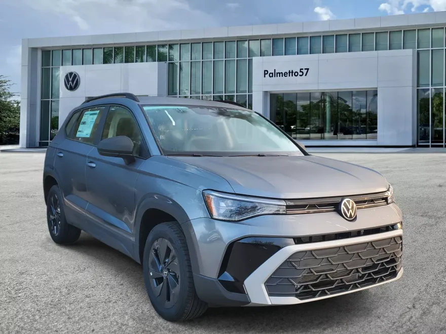 2025 Volkswagen Taos S photo 1