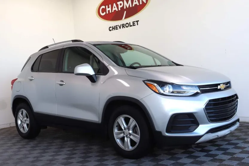 2021 Chevrolet Trax LT photo 1