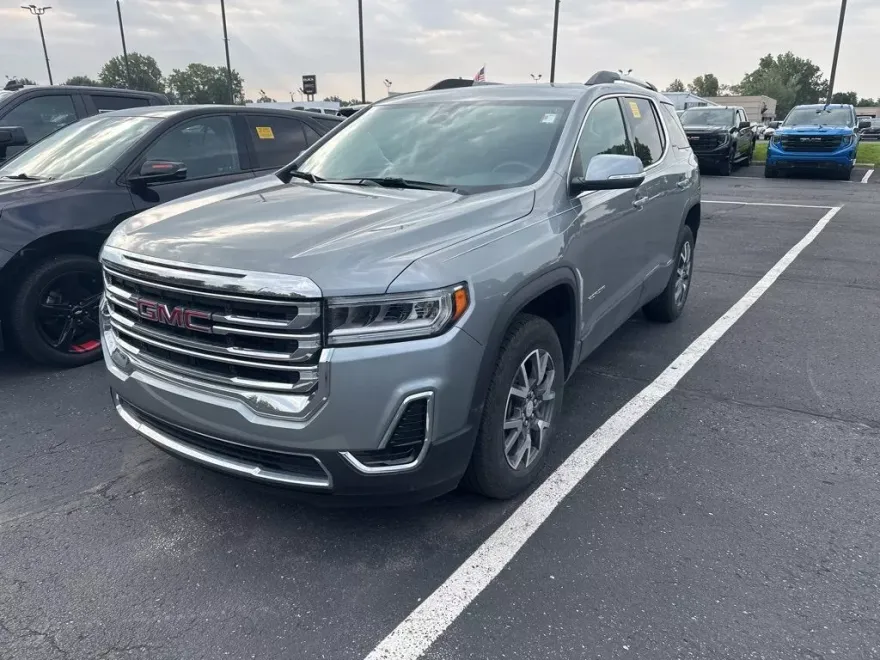 2023 Gmc Acadia SLE photo 1