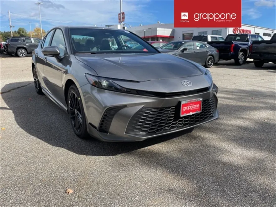 2026 Toyota Camry SE photo 1