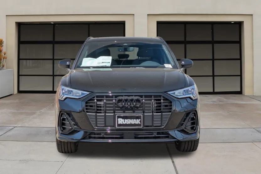 2025 Audi Q3 S line Premium Plus photo 1