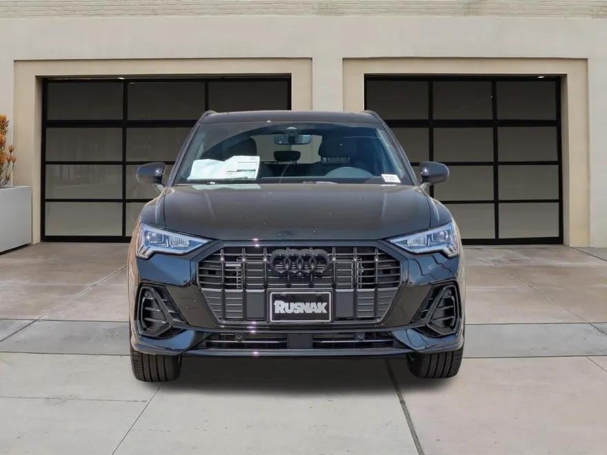 2025 Audi Q3 S line Premium Plus photo 1