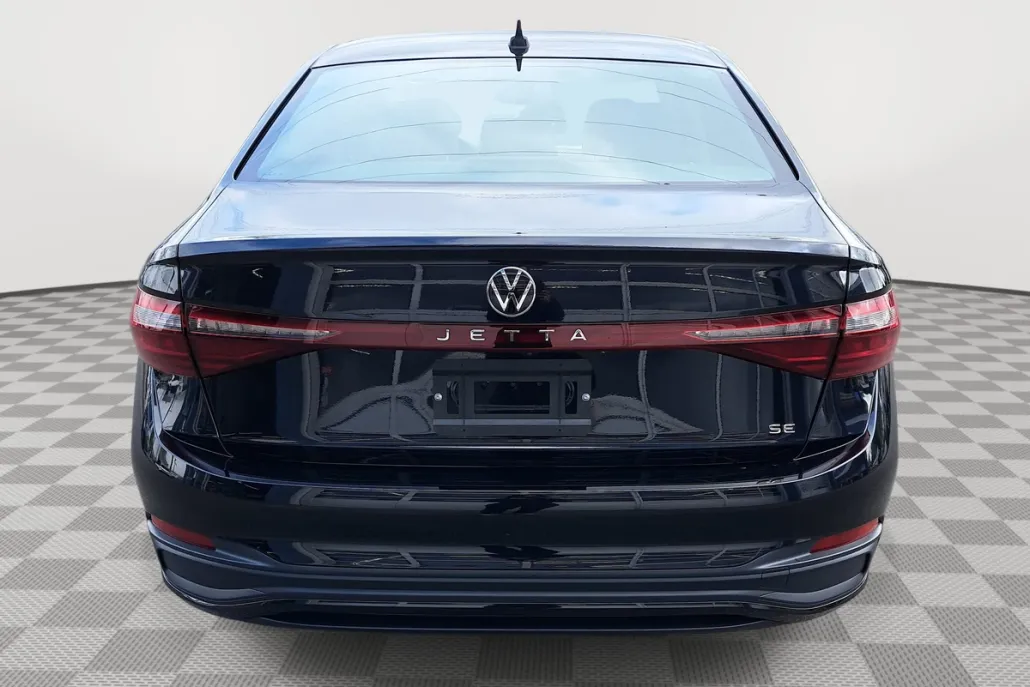 2025 Volkswagen Jetta SE photo 1