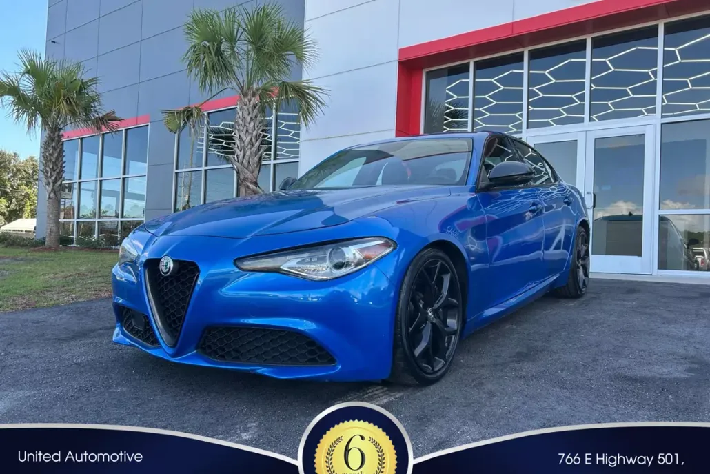 2019 Alfa Romeo Giulia Base photo 1