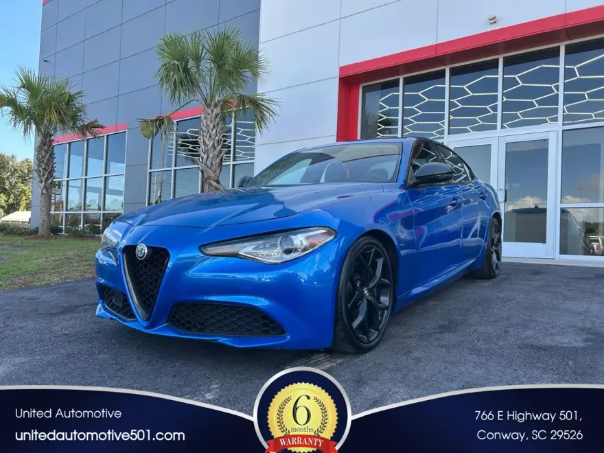 2019 Alfa Romeo Giulia Base photo 1