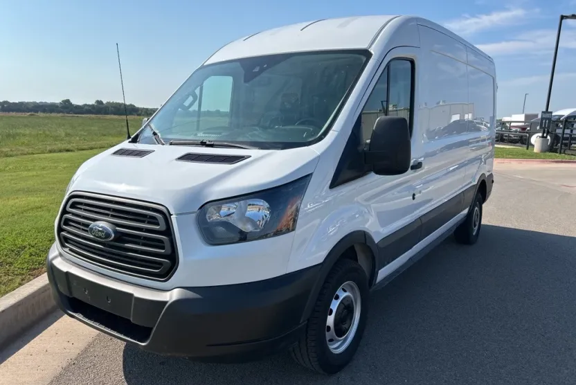 2019 Ford Transit photo 1