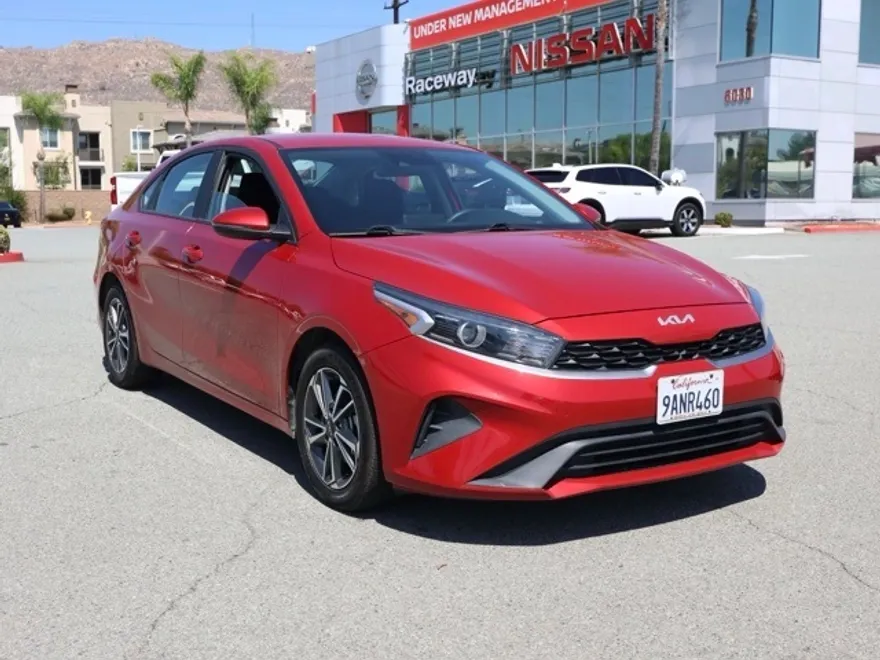 2022 Kia Forte LXS photo 1