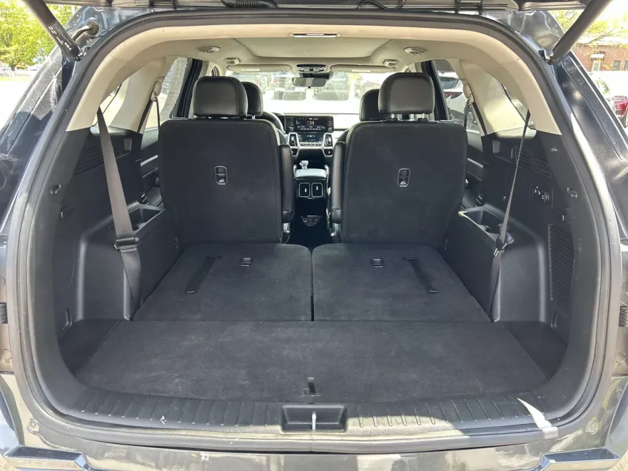 2022 Kia Sorento SX photo 1