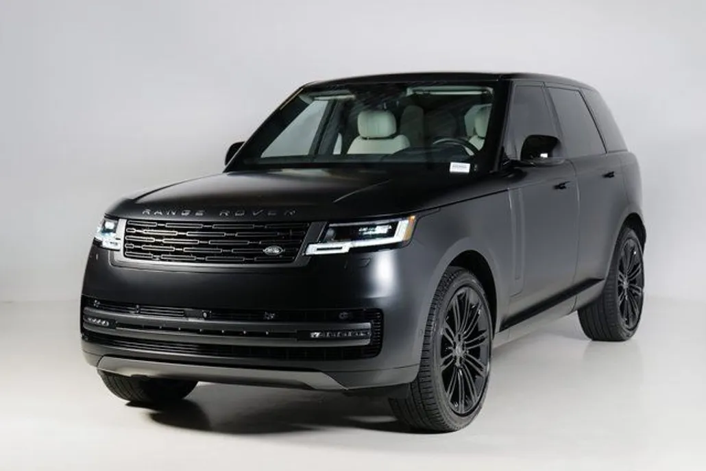 2024 Land Rover Range Rover SE photo 1