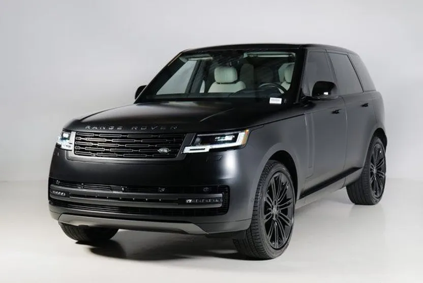 2024 Land Rover Range Rover SE photo 1