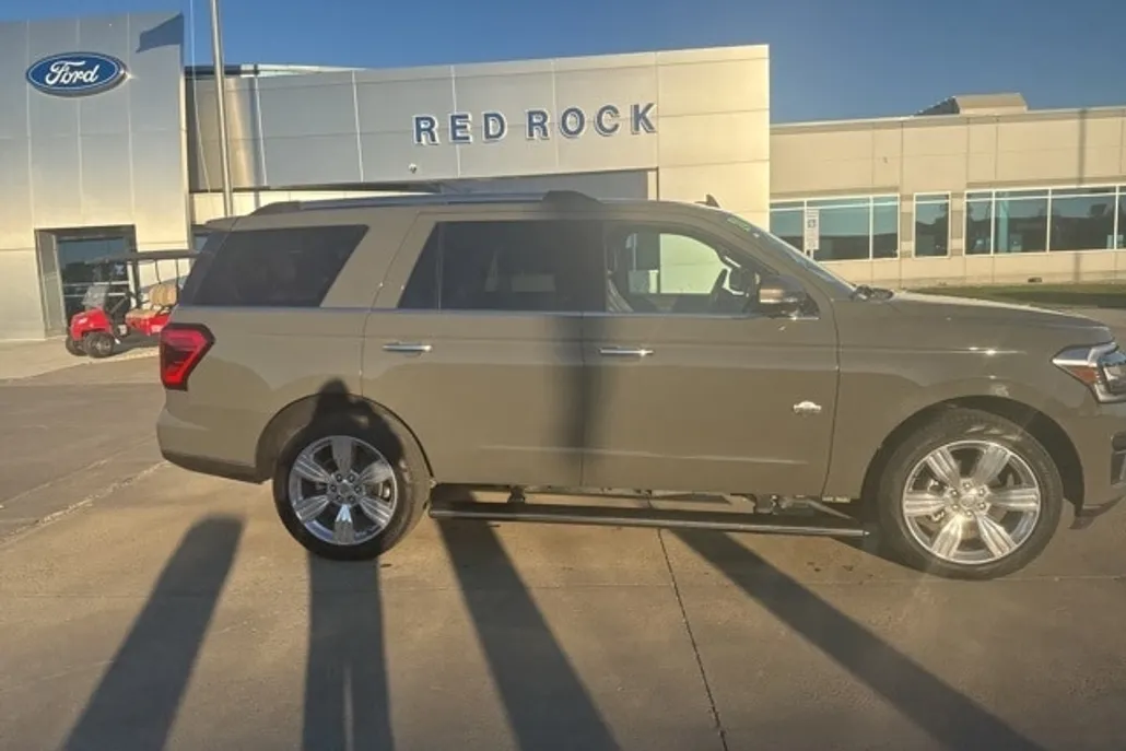 2024 Ford Expedition King Ranch photo 1
