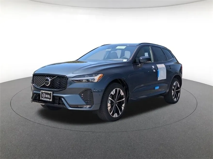 2026 Volvo XC60 B5 Plus photo 1