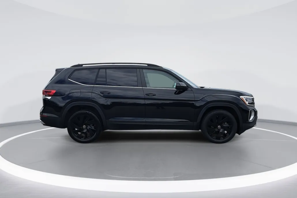 2024 Volkswagen Atlas SE Technology photo 1