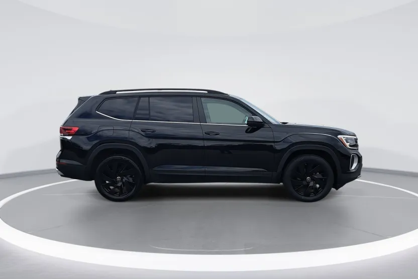 2024 Volkswagen Atlas SE Technology photo 1