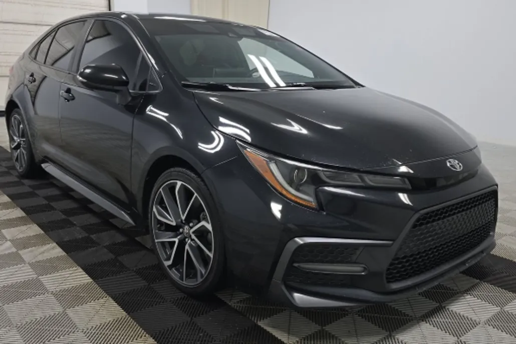 2020 Toyota Corolla SE photo 1