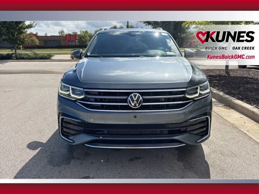 2022 Volkswagen Tiguan SEL Premium R-Line photo 1
