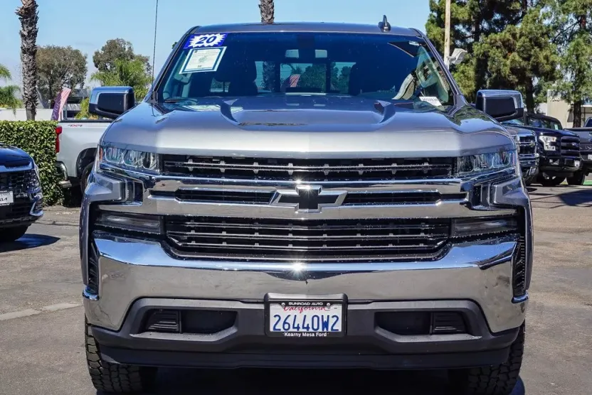 2020 Chevrolet Silverado 1500 LT photo 1