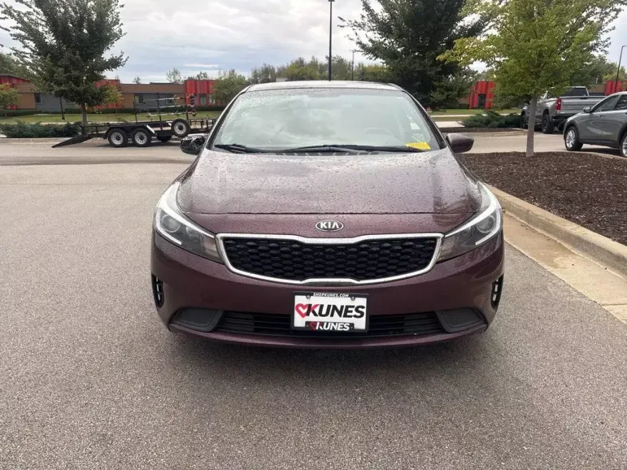 2017 Kia Forte LX Base photo 1