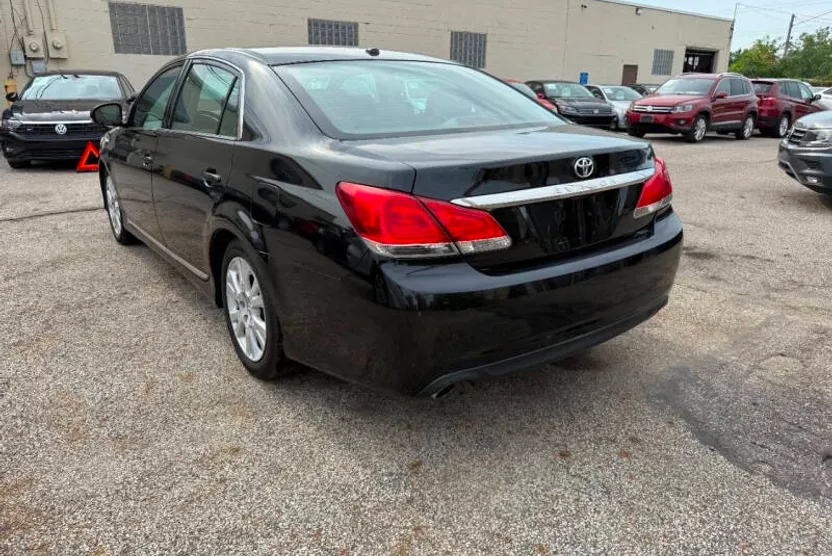 2012 Toyota Avalon Base photo 1