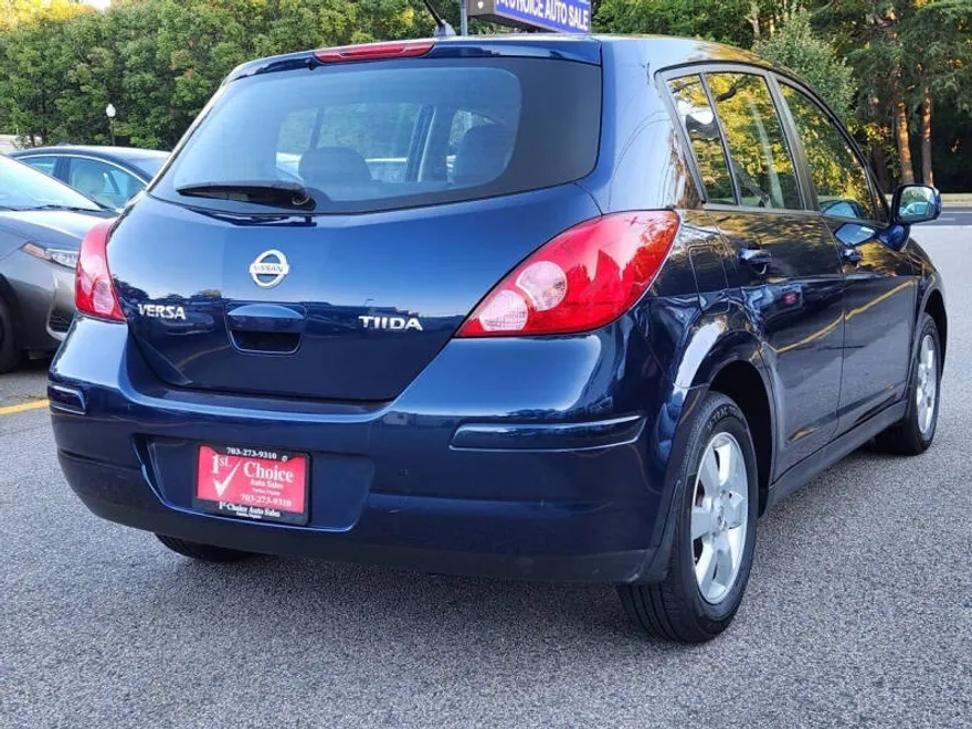 2007 Nissan Versa 1.8 SL photo 1