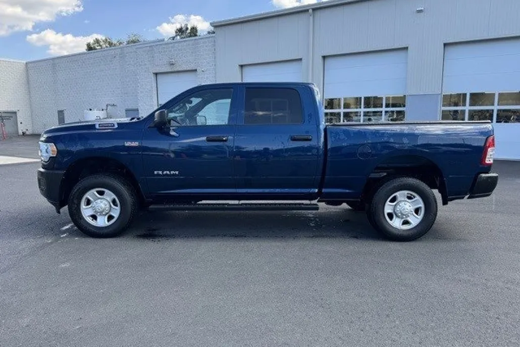 2022 Ram 2500 Tradesman photo 1