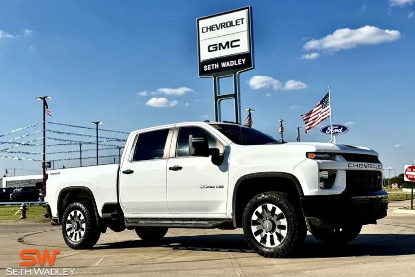2022 Chevrolet Silverado 2500HD Custom photo 1