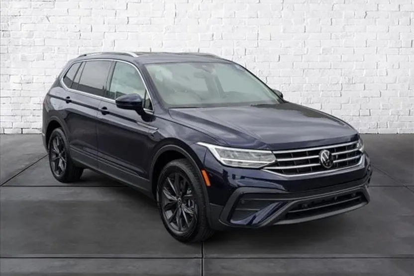 2022 Volkswagen Tiguan SE photo 1