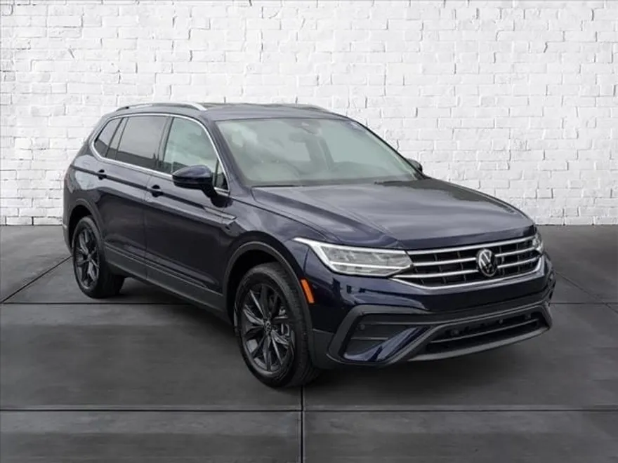 2022 Volkswagen Tiguan SE photo 1