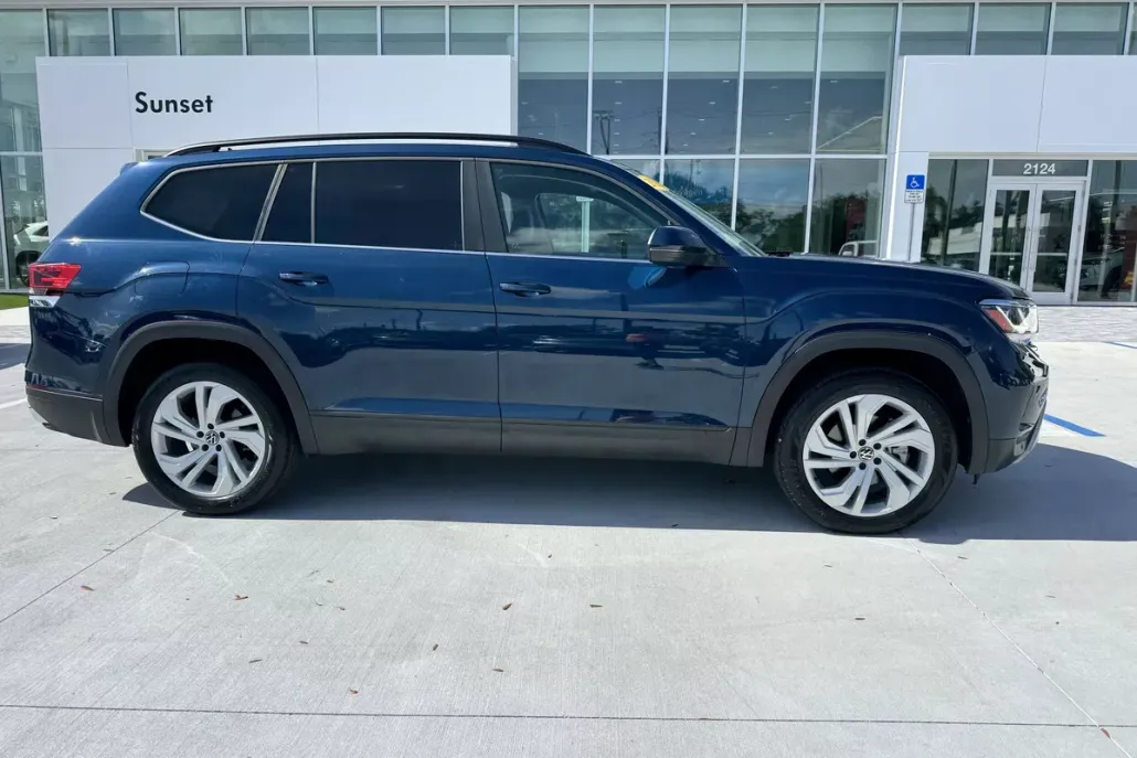 2022 Volkswagen Atlas V6 SE Technology photo 1