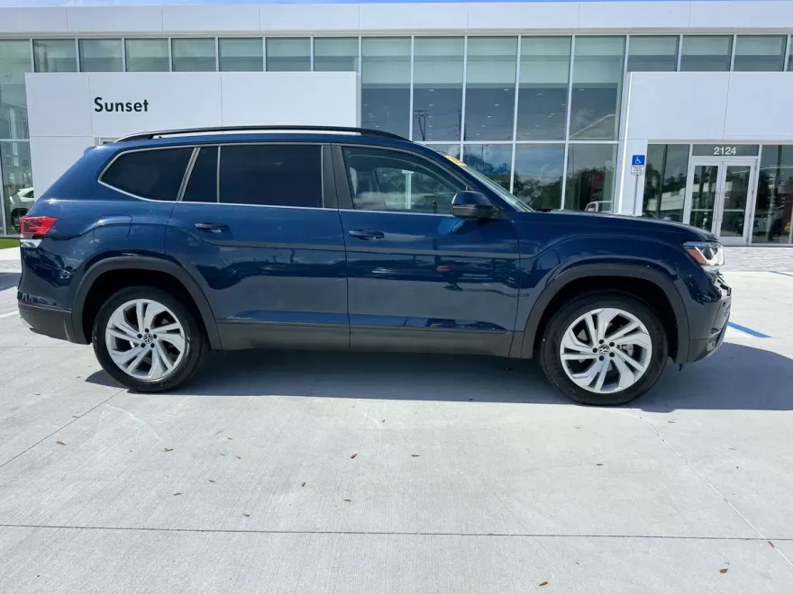 2022 Volkswagen Atlas V6 SE Technology photo 1