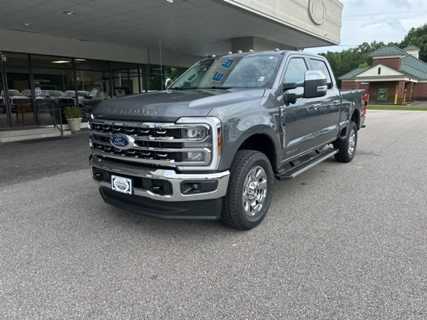 2025 Ford F-250 photo 1