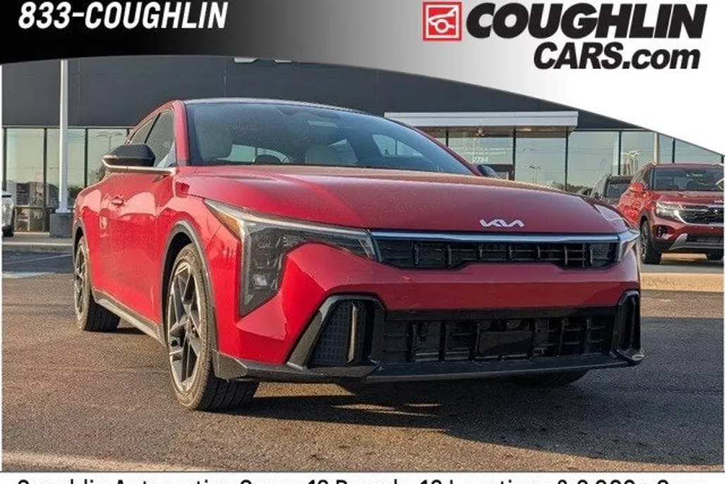 2025 Kia K4 GT-Line photo 1