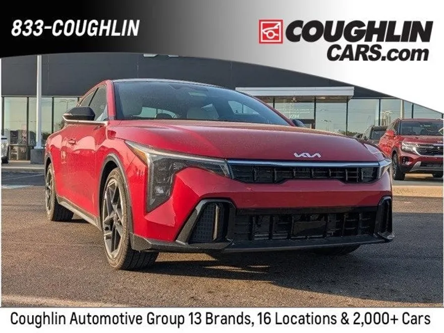 2025 Kia K4 GT-Line photo 1