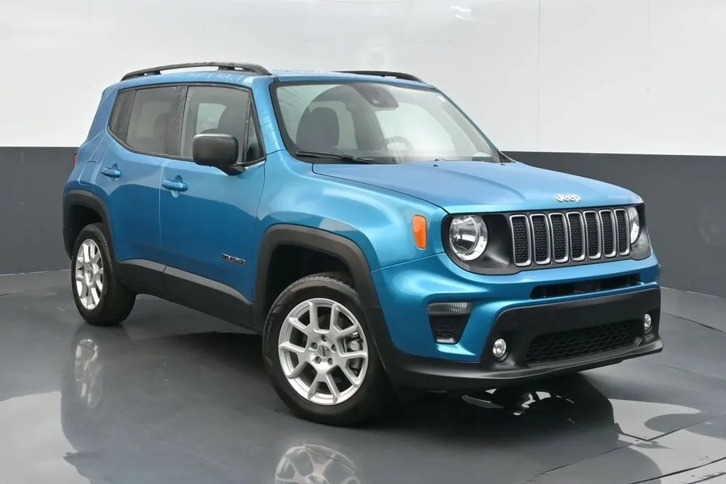 2022 Jeep Renegade Latitude photo 1