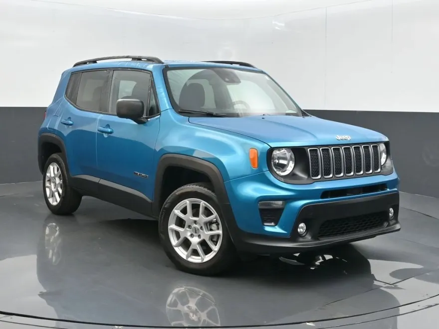 2022 Jeep Renegade Latitude photo 1