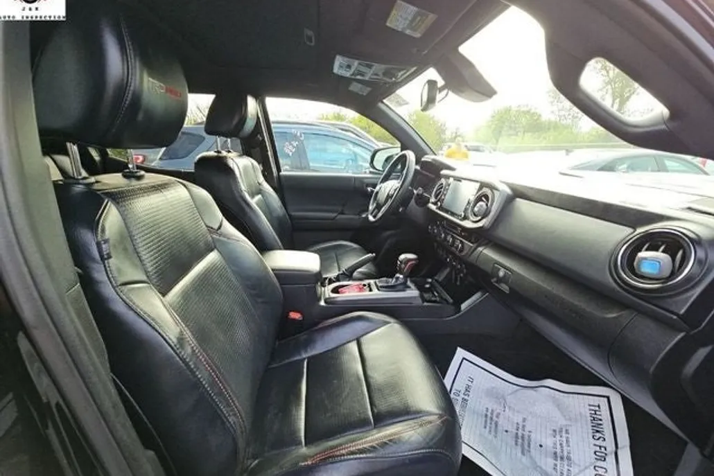 2021 Toyota Tacoma TRD Pro V6 photo 1