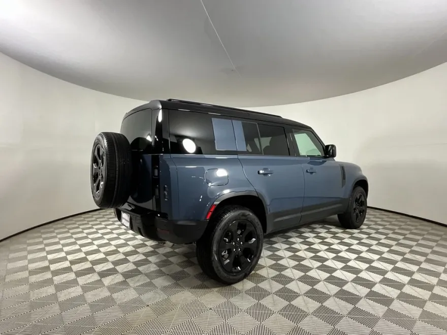 2026 Land Rover Defender 110 S photo 1