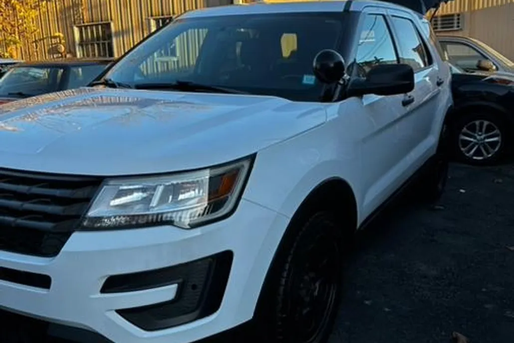 2019 Ford Explorer photo 1
