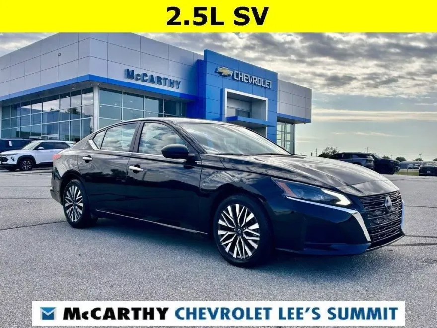 2024 Nissan Altima 2.5 SV photo 1