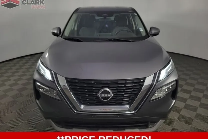 2023 Nissan Rogue SV photo 1