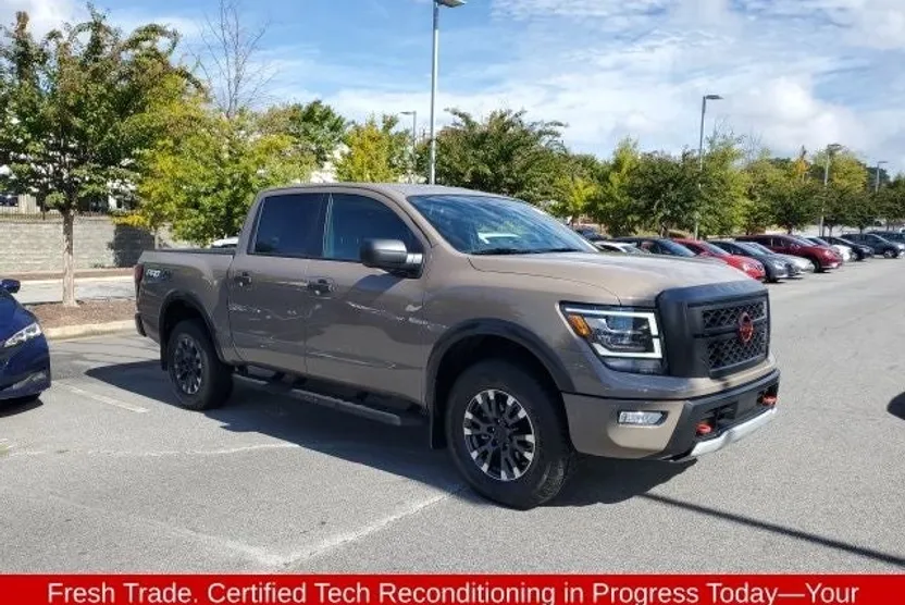 2024 Nissan Titan PRO-4X photo 1