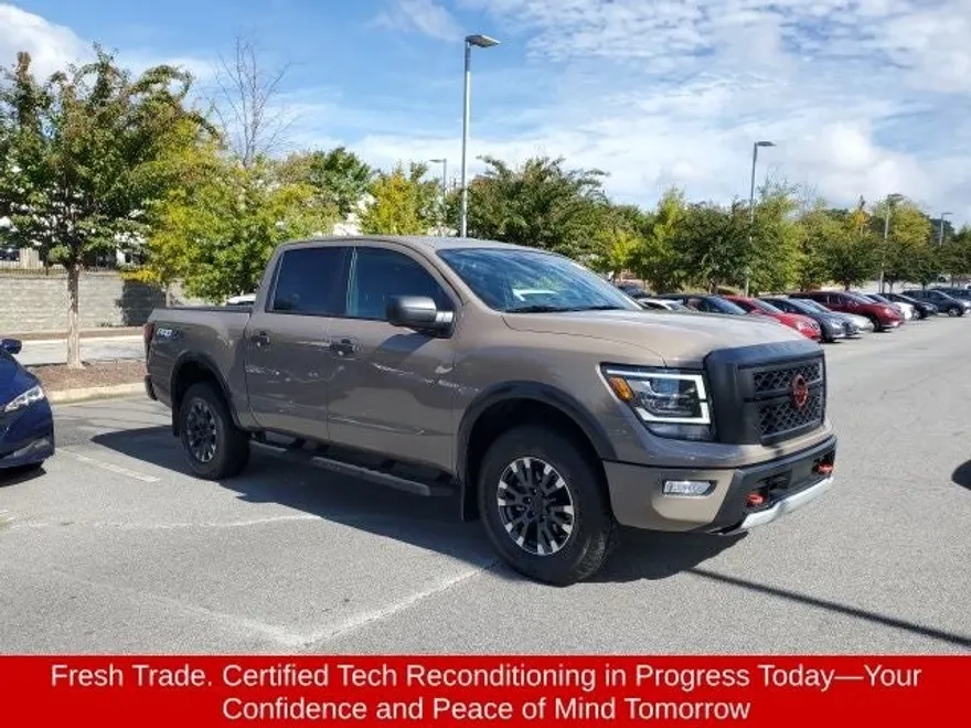 2024 Nissan Titan PRO-4X photo 1
