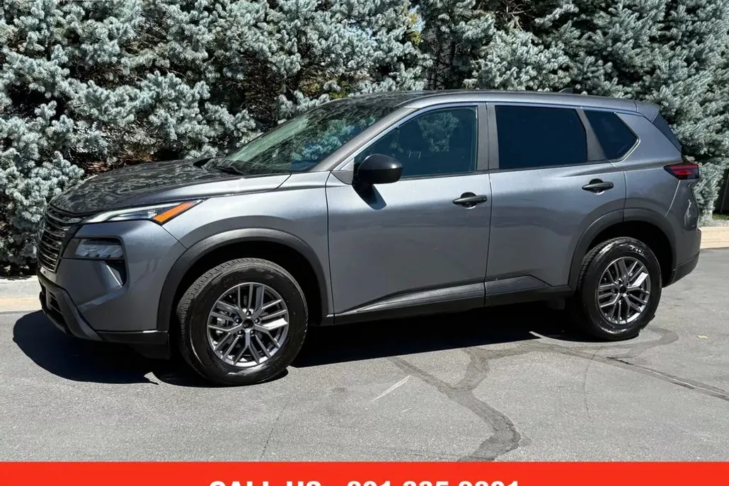 2024 Nissan Rogue S photo 1