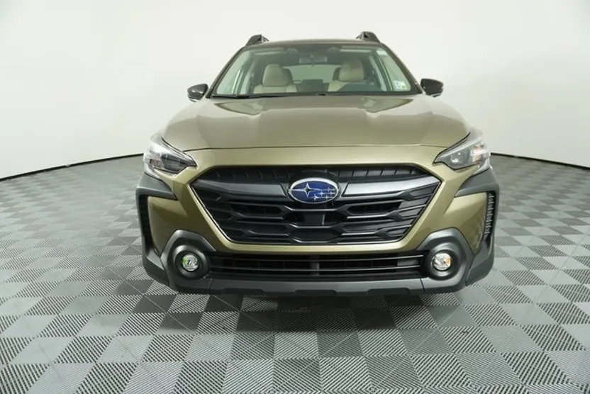 2025 Subaru Outback Premium photo 1